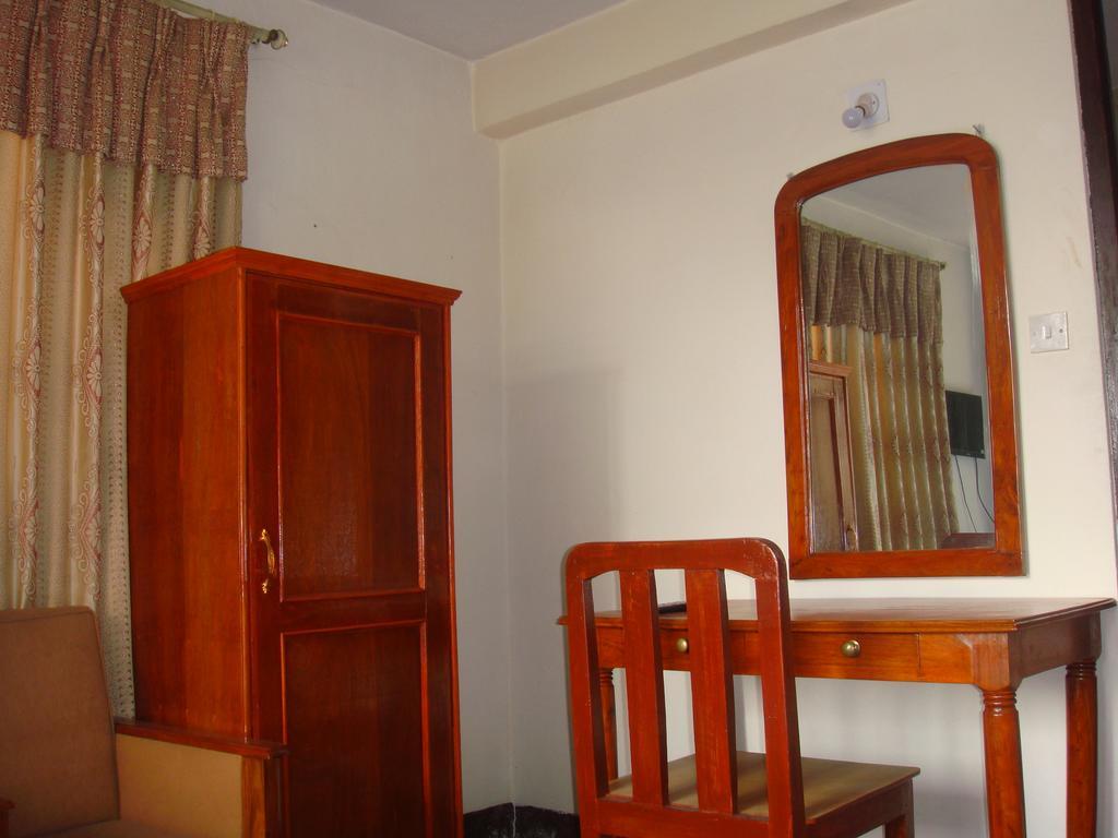 Holy Land Hotel Nepal กาฐมาณฑุ ภายนอก รูปภาพ